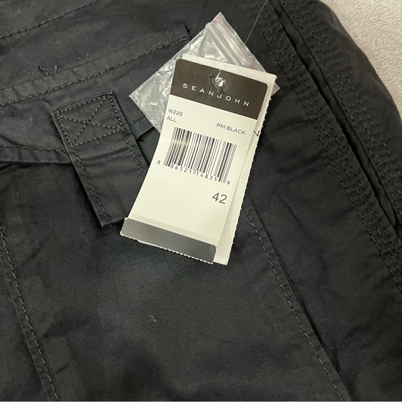Sean John Cargo Shorts Mens 42 Black Utility Multi Pocket - Picture 2 of 8